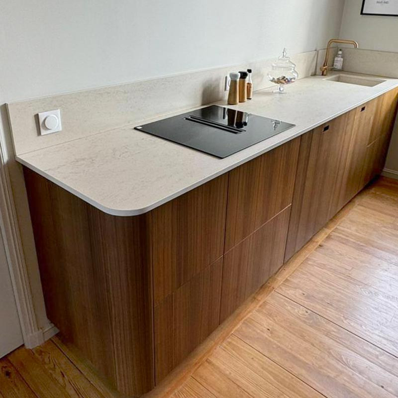 Plan de travail sur mesure en céramique Dekton® Danae